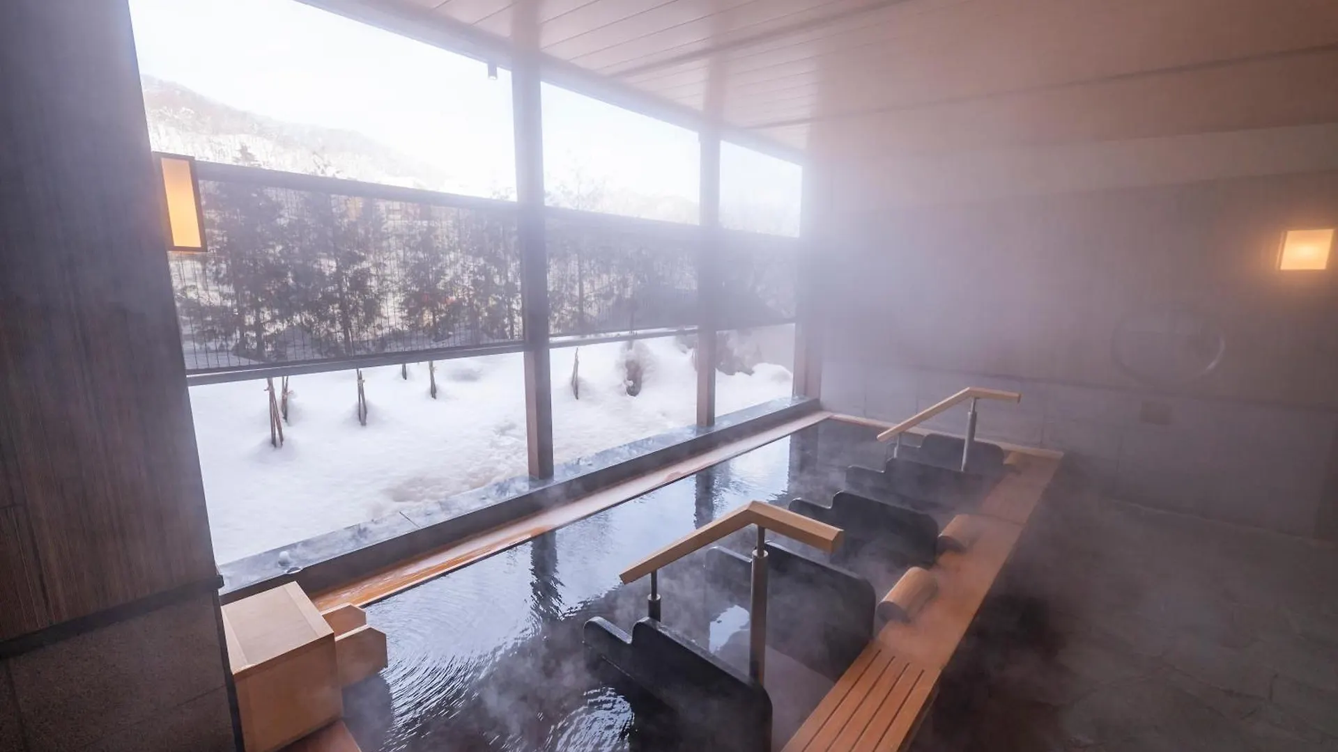 Jozankei Onsen Yurakusoan Hotel Sapporo 4*,  Japan