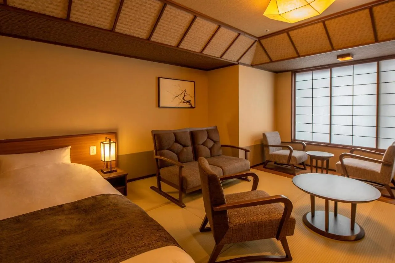 Jozankei Onsen Yurakusoan Hotel Sapporo 4*,